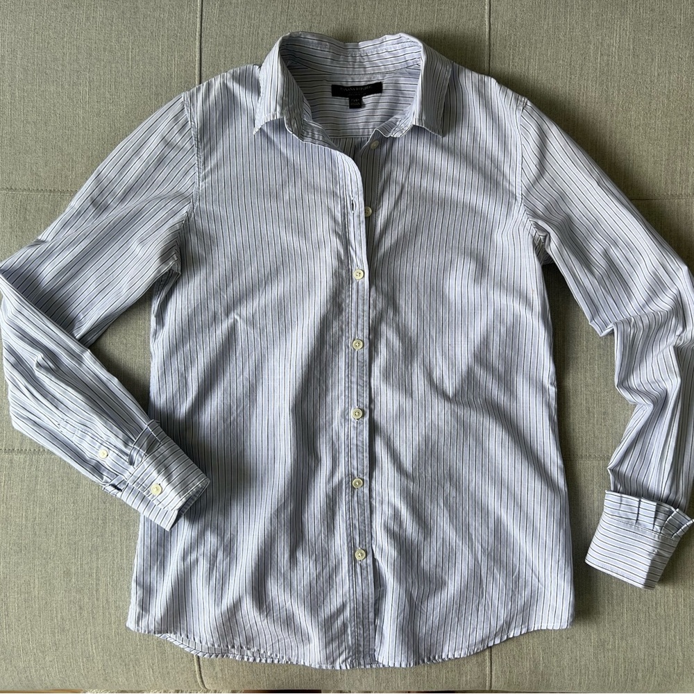 Banana Republic pinstripe dress shirt with ruffle detail sz S